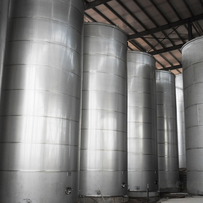 不锈钢发酵罐群